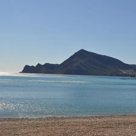 Apartment Exclusive Beachside 3 Bedroom With Pool In
