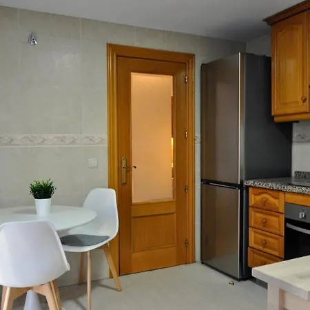 Apartment Exclusive Beachside 3 Bedroom With Pool In