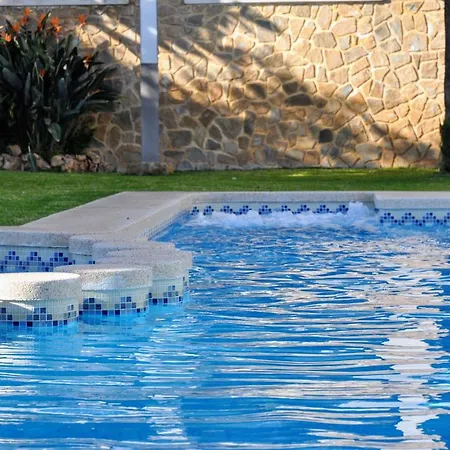 Exclusive Beachside 3 Bedroom With Pool In